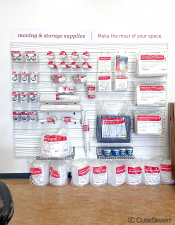 Facility photo: //images.sparefoot.com/medium/202967686f758486f0f.jpg