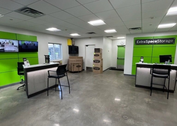 Facility photo: //images.sparefoot.com/medium/2029956a240d054b67d.jpg