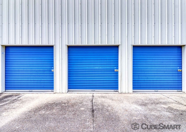 Facility photo: //images.sparefoot.com/medium/203041686f72be38e42.jpg