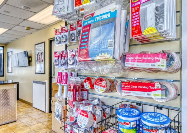 Facility photo: //images.sparefoot.com/medium/203041686f72c40895e.jpg