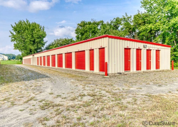 Facility photo: //images.sparefoot.com/medium/203075689498f59f420.jpg