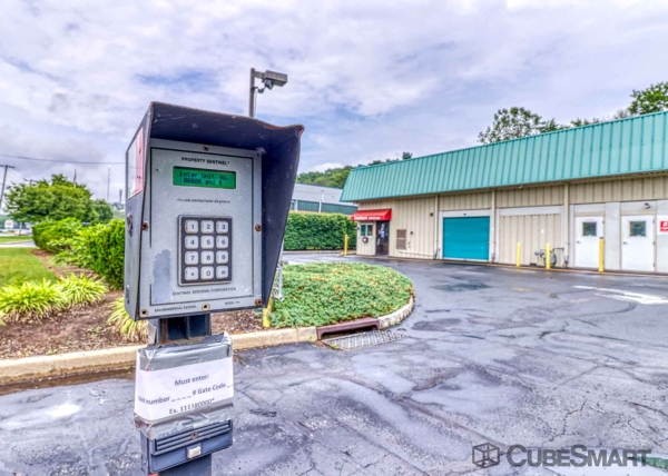 Facility photo: //images.sparefoot.com/medium/203110691ee6708e36d.jpg