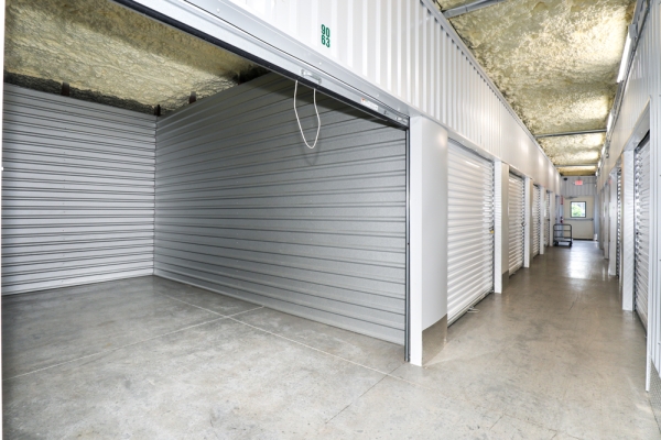 Facility photo: //images.sparefoot.com/medium/2031506a0cbd0874056.jpg