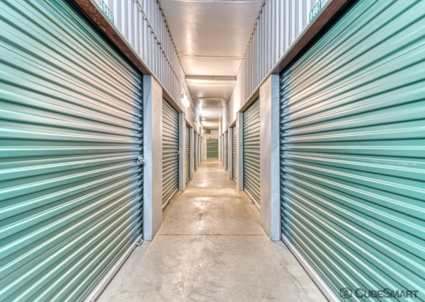 Facility photo: //images.sparefoot.com/medium/2032496890510c2249e.jpg
