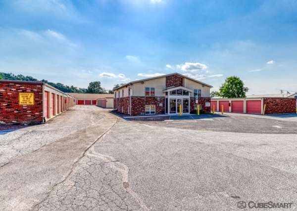 Facility photo: //images.sparefoot.com/medium/203482698af93f1ea3e.jpg