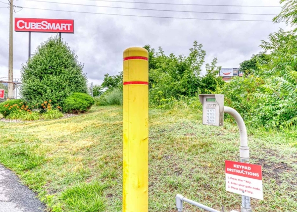 Facility photo: //images.sparefoot.com/medium/203483690330659ba76.jpg