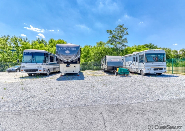 Facility photo: //images.sparefoot.com/medium/2034846914588d2c45e.jpg