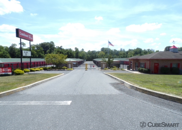 Storage Units at CubeSmart Self Storage - Harrisburg - 6325 Allentown Blvd - 6325 Allentown Blvd