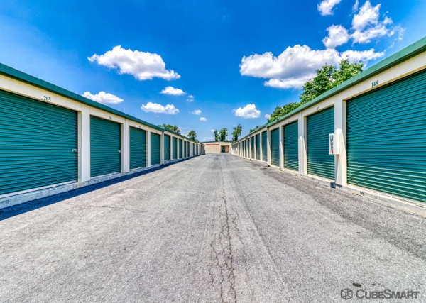 Facility photo: //images.sparefoot.com/medium/2034856a19637367c97.jpg