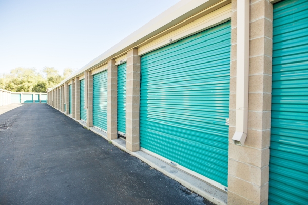 Facility photo: //images.sparefoot.com/medium/20353861855e5d0b08c.jpg