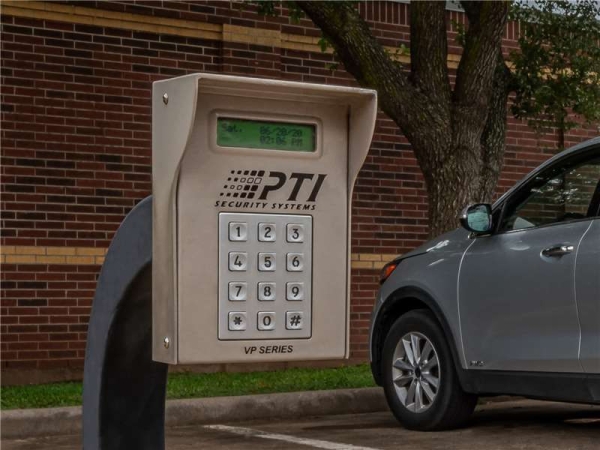 Facility photo: //images.sparefoot.com/medium/203559699432d03e30a.jpg