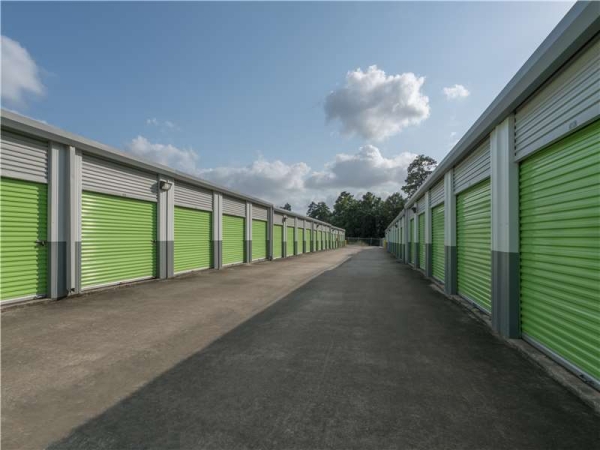 Storage Units at Extra Space Storage - 8246 - Spring - Treaschwig Rd - 5603 Treaschwig Road