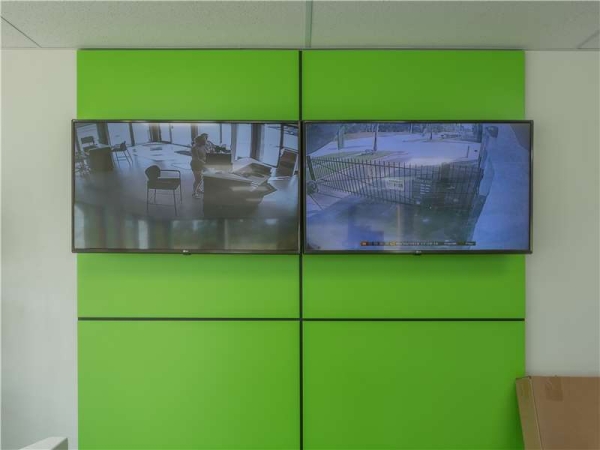 Storage Units at Extra Space Storage - 8246 - Spring - Treaschwig Rd - 5603 Treaschwig Road