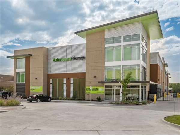 Facility photo: //images.sparefoot.com/medium/203570699434e09e8ee.jpg