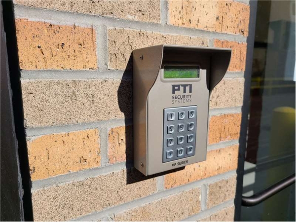 Storage Units at Extra Space Storage - 8851 - Chicago - N Milwaukee - 1300 North Ashland Avenue