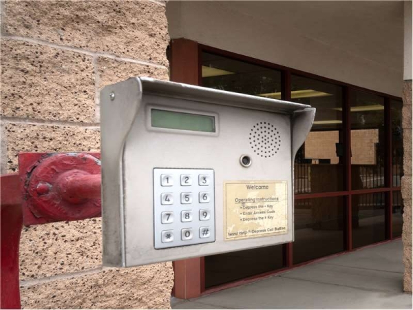 Facility photo: //images.sparefoot.com/medium/203708699433e929514.jpg