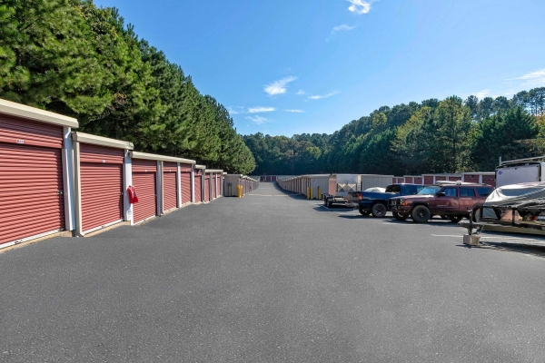 Facility photo: //images.sparefoot.com/medium/20374767059261a28c0.jpg