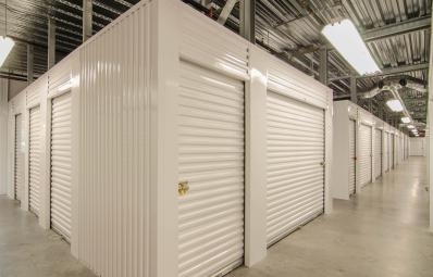 Facility photo: //images.sparefoot.com/medium/2037895a00d286861c5.jpg