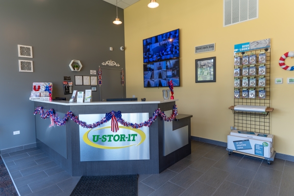 Facility photo: //images.sparefoot.com/medium/2039406865ad6002c7e.jpg