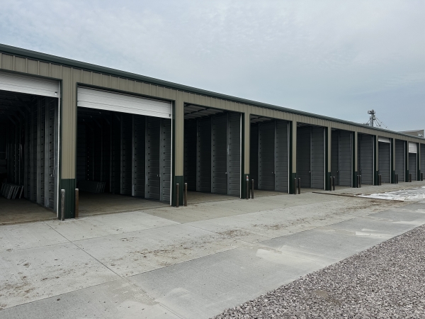 Facility photo: //images.sparefoot.com/medium/203986688fe4f2ba311.jpeg