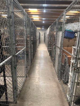 Facility photo: //images.sparefoot.com/medium/20401068b5dc448411f.jpg