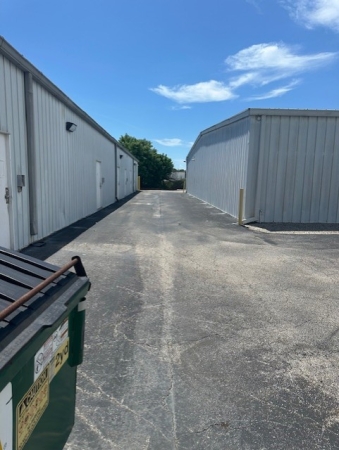 Facility photo: //images.sparefoot.com/medium/20401068b5dc584291e.jpg