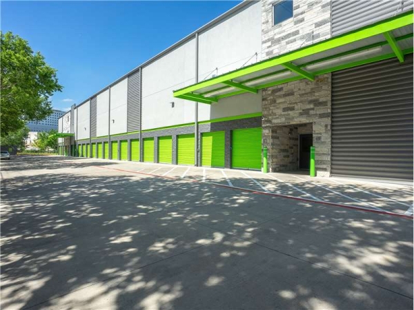 Storage Units at Extra Space Storage - 8695 - Dallas - 5353 Maple Ave - 5353 Maple Avenue