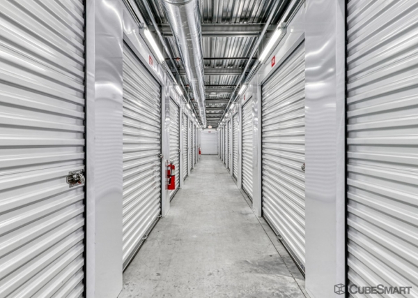 Facility photo: //images.sparefoot.com/medium/204099688b282588615.jpg