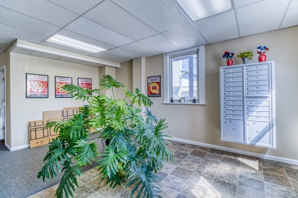 Facility photo: //images.sparefoot.com/medium/205587695e8742dc075.jpg