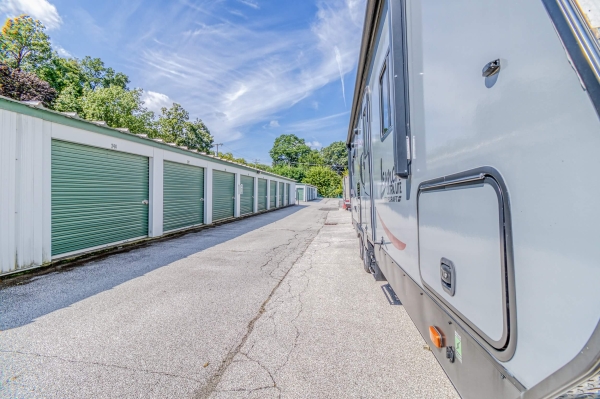 Facility photo: //images.sparefoot.com/medium/205587695e8749258ac.jpg