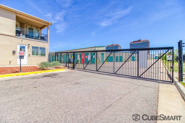 Storage Units at CubeSmart Self Storage - Aurora - 2902 S Havana St - 2902 S Havana St