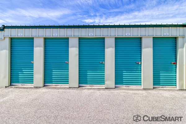 Storage Units at CubeSmart Self Storage - Aurora - 2902 S Havana St - 2902 S Havana St