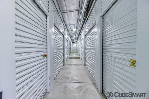 Storage Units at CubeSmart Self Storage - Aurora - 2902 S Havana St - 2902 S Havana St