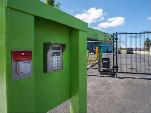 Storage Units at Extra Space Storage - 8615 - Portland - NE 72nd Ave - 1645 Northeast 72nd Avenue