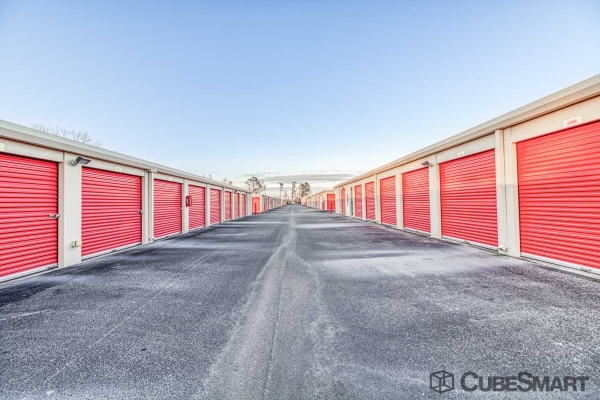 Facility photo: //images.sparefoot.com/medium/206172688332910e874.jpg
