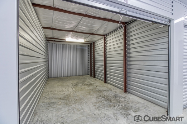 Facility photo: //images.sparefoot.com/medium/20617268945c34d5430.jpg