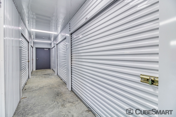 Storage Units at CubeSmart Self Storage - Panama City - 4003 Florida 390 - 4003 W Highway 390