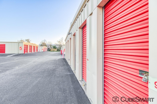 Storage Units at CubeSmart Self Storage - Panama City - 4003 Florida 390 - 4003 W Highway 390