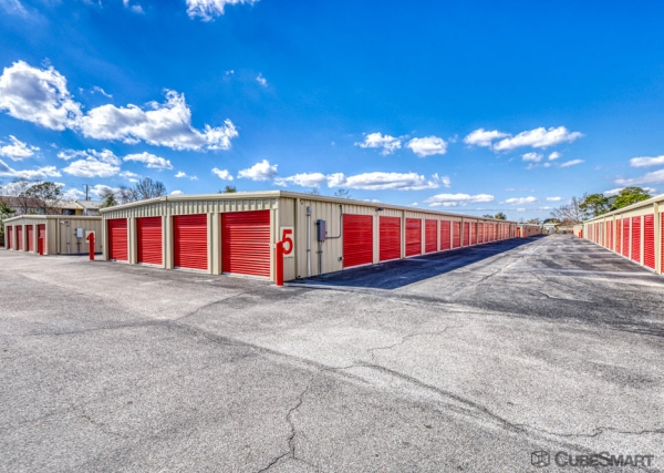 Facility photo: //images.sparefoot.com/medium/20617269e08e7f314fb.jpg