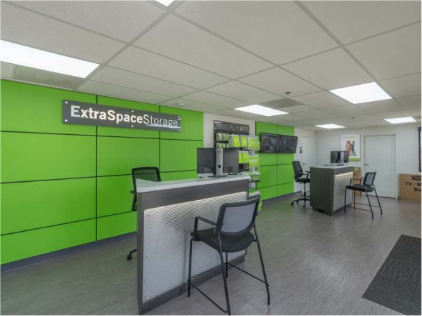 Storage Units at Extra Space Storage - 0514 - Dallas - Inwood Rd - 12190 Inwood Road