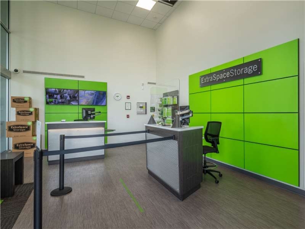 Storage Units at Extra Space Storage - 8133 - Miami - SW 68th Ave - 910 Southwest 68th Avenue