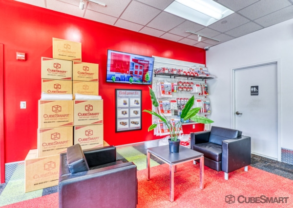 Facility photo: //images.sparefoot.com/medium/206428697f1ca637534.jpg