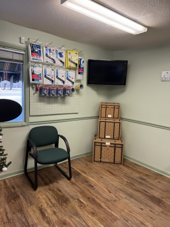 Facility photo: //images.sparefoot.com/medium/2064306942d168256c7.jpeg