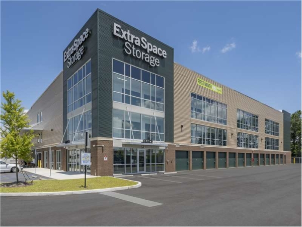 Storage Units at Extra Space Storage - 8938 - North Charleston - Ashley Phosphate - 5146 Ashley Phosphate Road