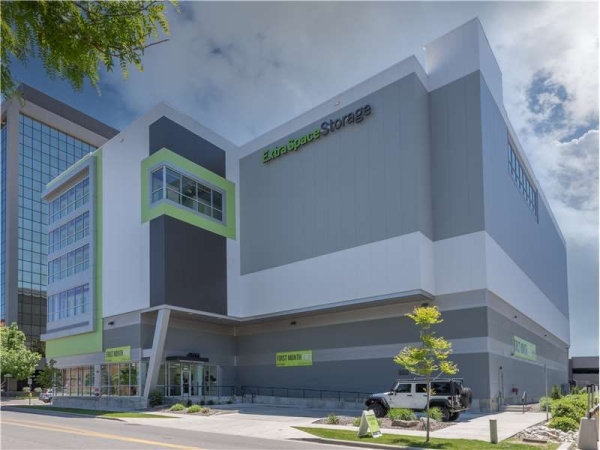 Facility photo: //images.sparefoot.com/medium/20801569943483e4bc5.jpg