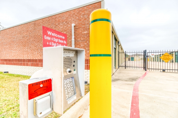 Storage Units at Storage Sense - Plano - 4633 Hedgcoxe Road