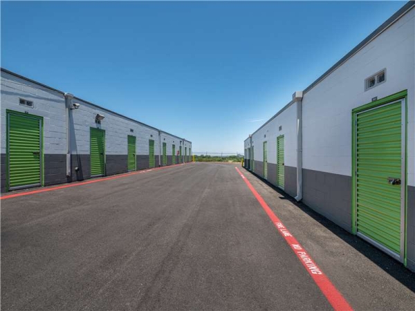 Storage Units at Extra Space Storage - 0785 - Dallas - Fort Worth Ave - 1931 Fort Worth Avenue