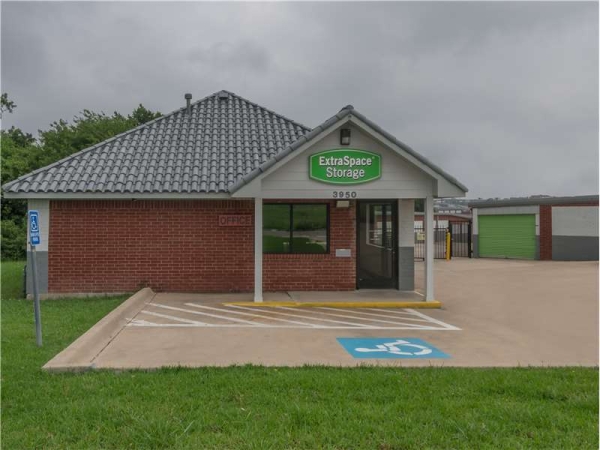 Storage Units at Extra Space Storage - 1624 - Mesquite - Gus Thomasson Rd - 3950 Gus Thomasson Road