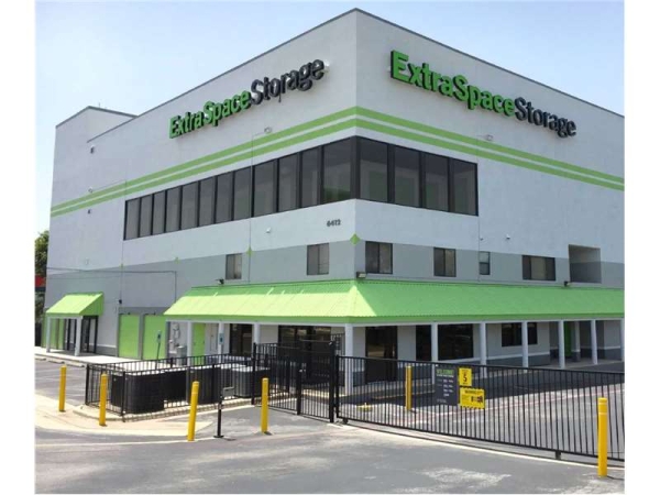 Storage Units at Extra Space Storage - 1302 - Austin - Burnet Rd - 6412 Burnet Road