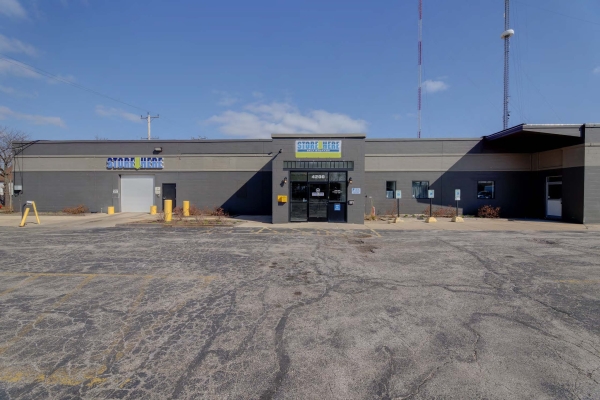 Storage Units at Store Here Self Storage - Milwaukee - 4300 North Richards Street